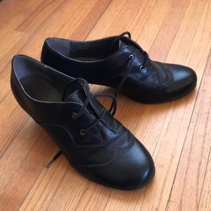 Black Aerosoles Oxford Heels